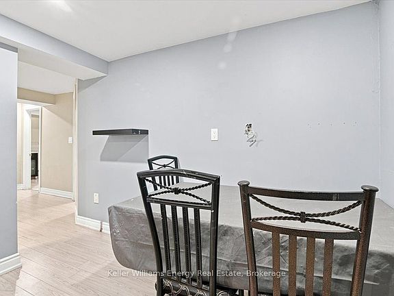 5th image of 21 Upland Dr