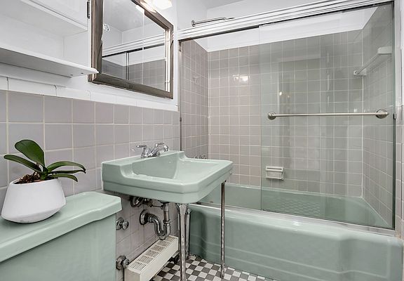 5th image of 420 E 55th St APT 2M