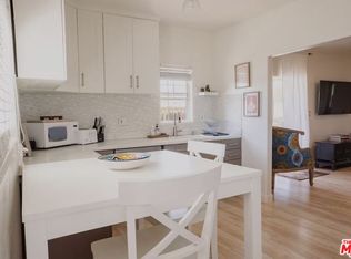 2318 Yosemite Dr, Los Angeles, CA 90041