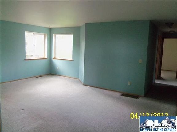 4th image of 920 E Blair Ave