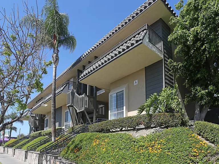 Oro Apartments — Photo 7