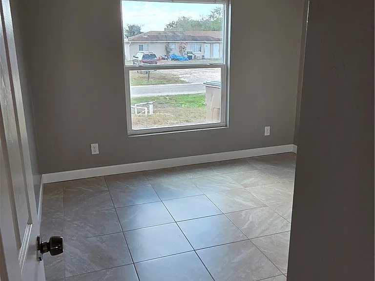 1117 Gordon Ave S — Photo 9