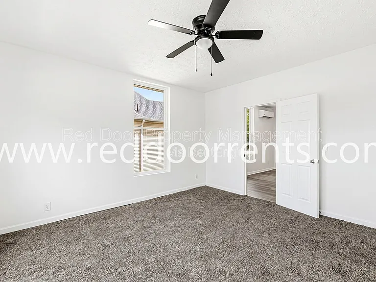 389 N Main St #E — Photo 15