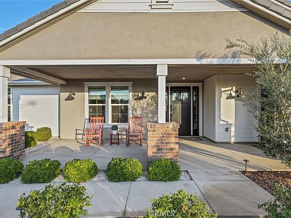 3rd image of 16369 Mariposa Ave