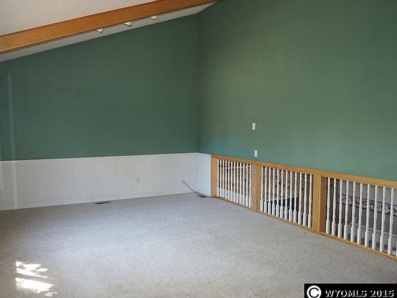 5th image of 628 Grant St
