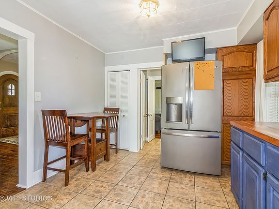 5th image of 9 N Adams St