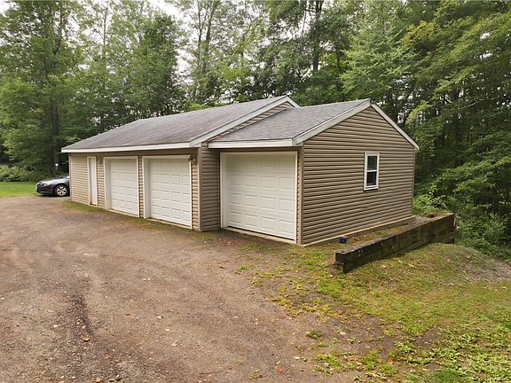 3rd image of 21 Candor Hill Rd