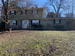 321 Southfield Dr, Fayetteville, NY 13066