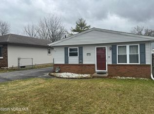 2714 Portland St, Oregon, OH 43616