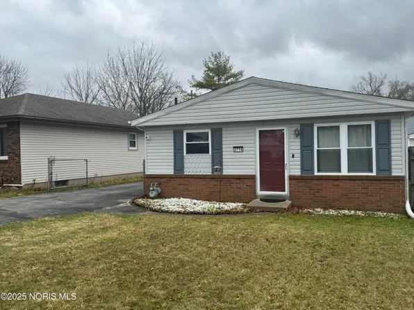 2714 Portland St, Oregon, OH 43616