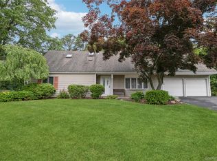 28 Campus Lane, Ronkonkoma, NY 11779