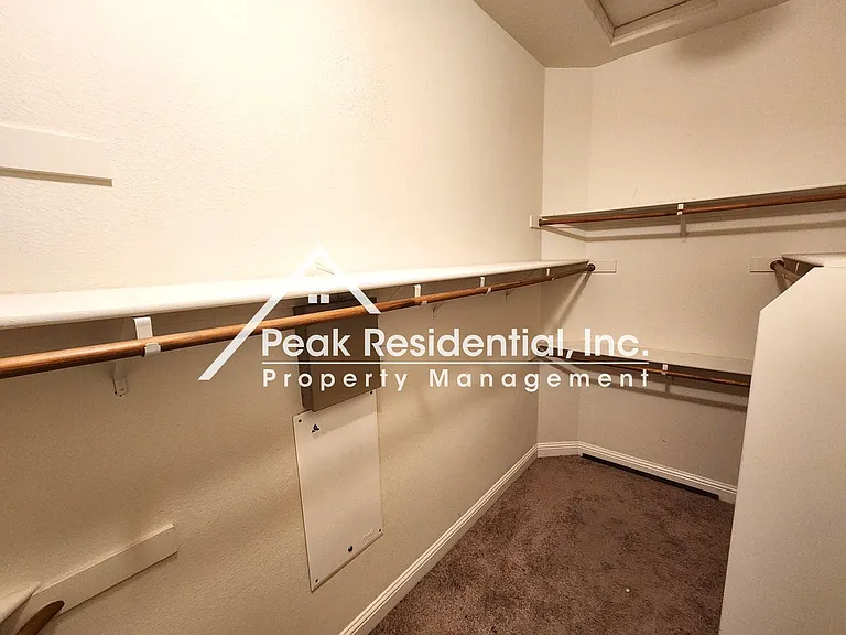 1044 Sandwick Way — Photo 34