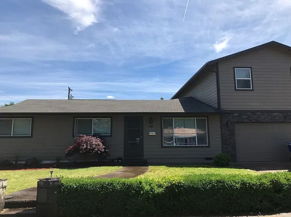 1051 Lochaven Ave, Springfield, OR 97477