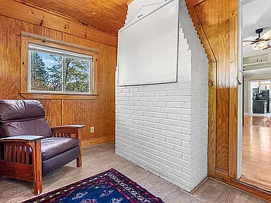 2347 Byrnes Dr — Photo 12