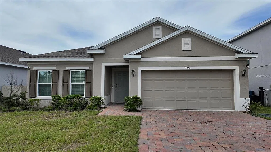4 bed, 2.0 bath, 1935 sqft, $2,600 — Photo 1