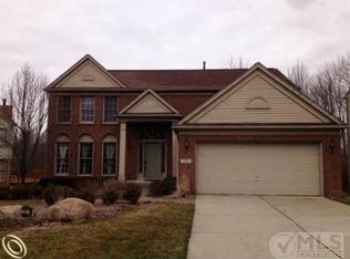 1587 Sugar Maple Way, West Bloomfield, MI 48324