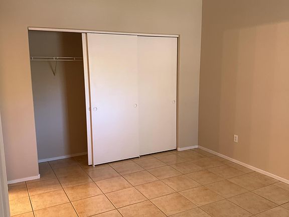 3rd image of 8250 N Grand Canyon Dr Unit 1081