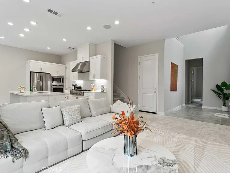 181 Pin Ln — Photo 4