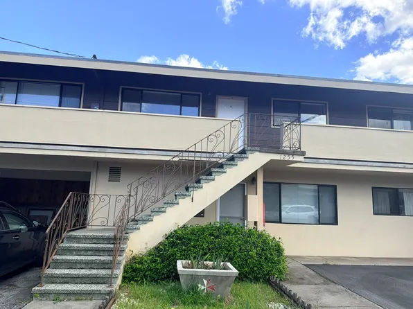 1255 Arroyo Ave Unit 4, San Carlos, CA 94070