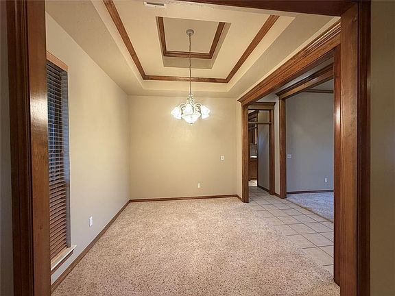 4th image of 613 Okie Ridge Rd