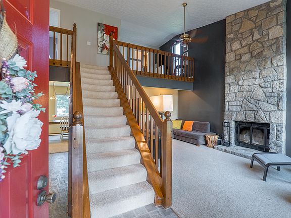 4th image of 5281 Triple Crown Ct
