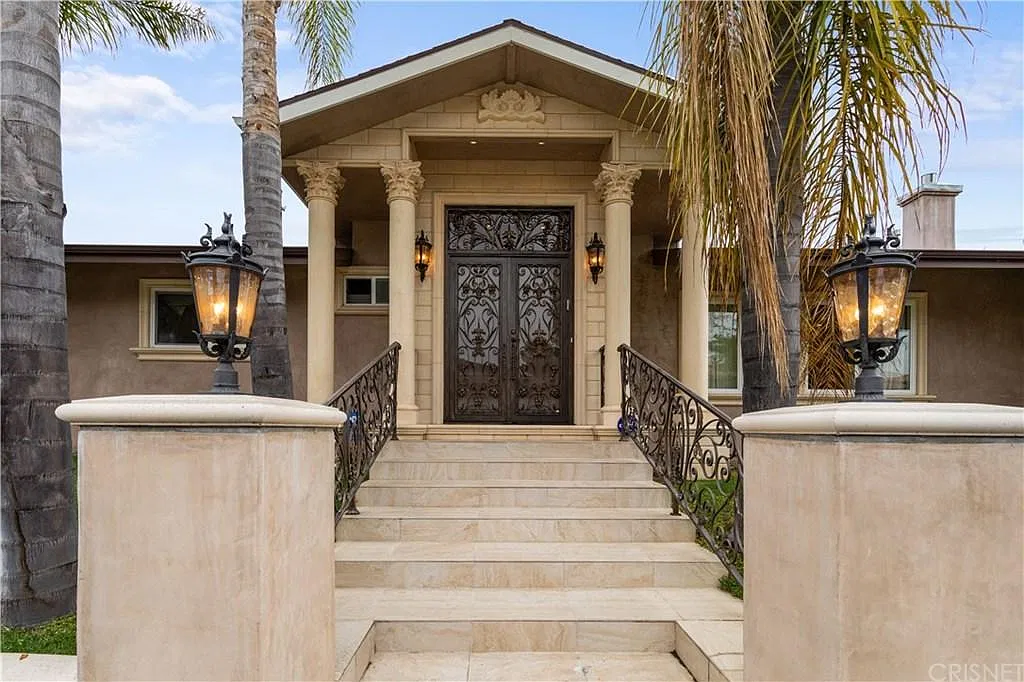 4 bed, 5.0 bath, 3317 sqft, $9,000 — Photo 1