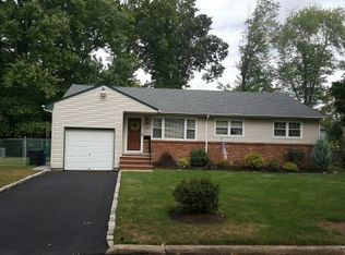 72 Sunset Rd, North Plainfield, NJ 07063