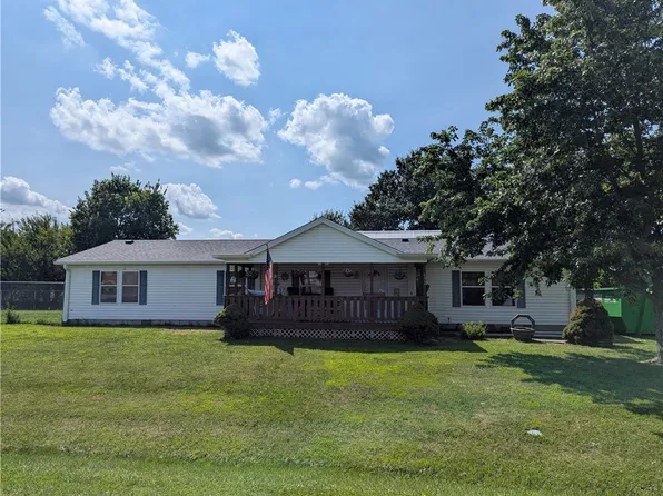 632 Lucas Ln, Oakwood, IL 61858