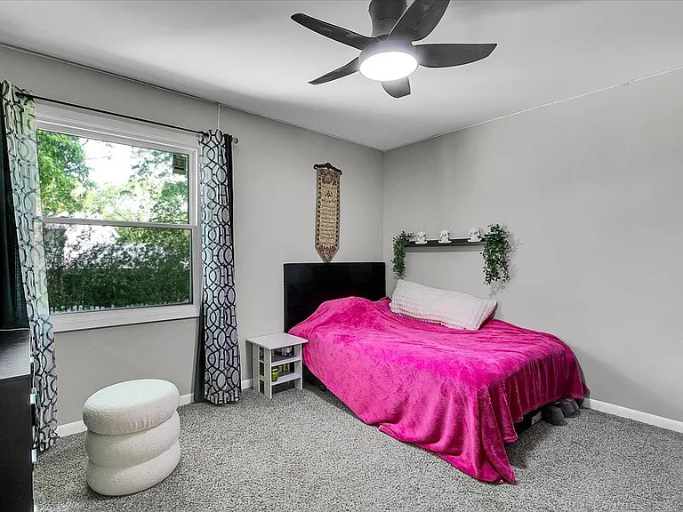 2080 Maplewood Cir — Photo 9