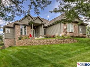 11504 Read Cir, Omaha, NE 68142