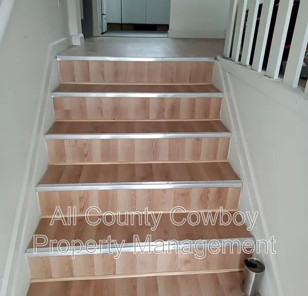 705 Ferris Ct #4 — Photo 8
