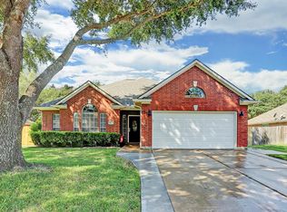 1403 Bob White Trl, Sealy, TX 77474