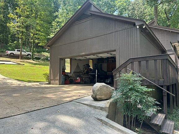 4th image of 17532 Red Oak Way