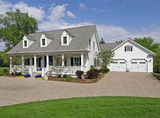 422 N Warson Rd, Saint Louis, MO 63124