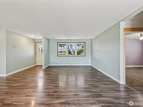 5th image of 18009 NE 119th St