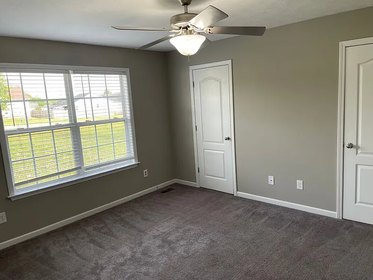 1604 Baucom Dr — Photo 16