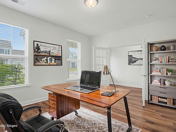 3rd image of 5207 Country Pine Dr.