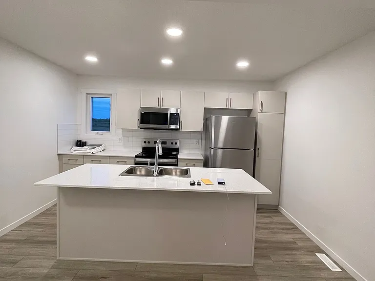 1209 McLeod Ave — Photo 11