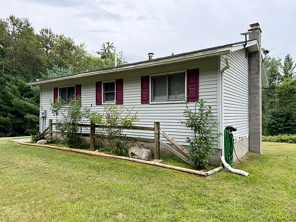 3rd image of 20705 Hoxeyville Rd