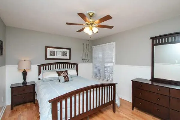 211 Hillsboro Pl — Photo 10
