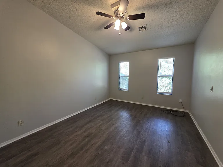 1008 Turtle Creek Dr — Photo 10