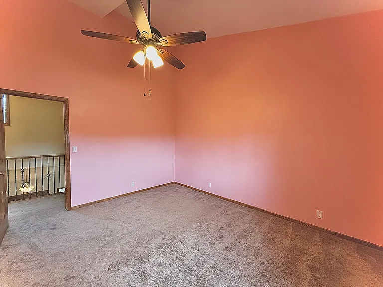 8730 N Silver Spur Rd — Photo 46