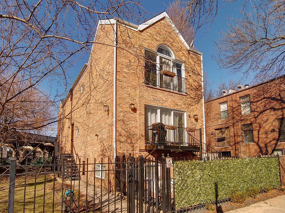 1st image of 1618 N Burling St #B