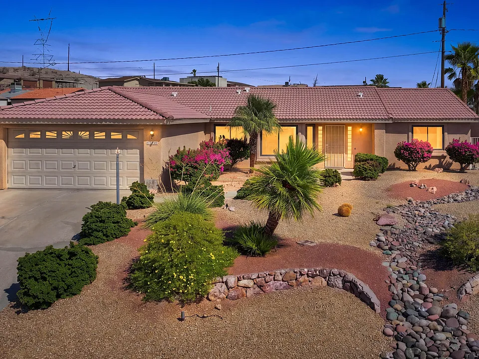 3048 Mirage Dr