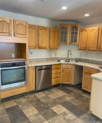 5th image of 517 Avenue F #1