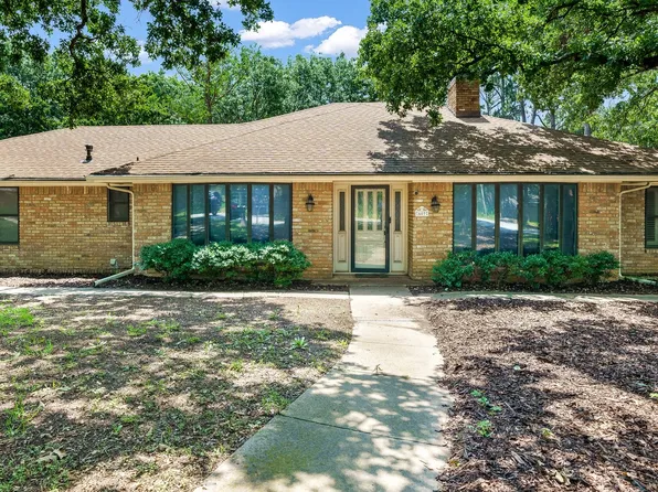 609 Pennsylvania Dr, Denton, TX 76205