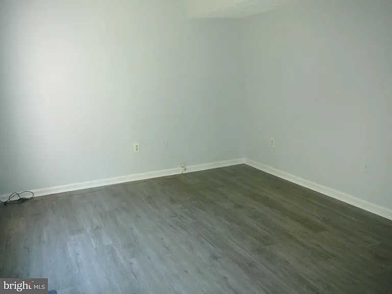 406 Park Cove Dr — Photo 26