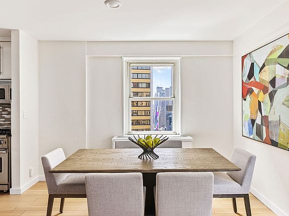 3rd image of 159 W 53rd St APT 34E