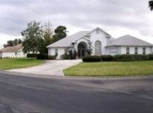 9600 Southern Belle Dr, Weeki Wachee, FL 34613