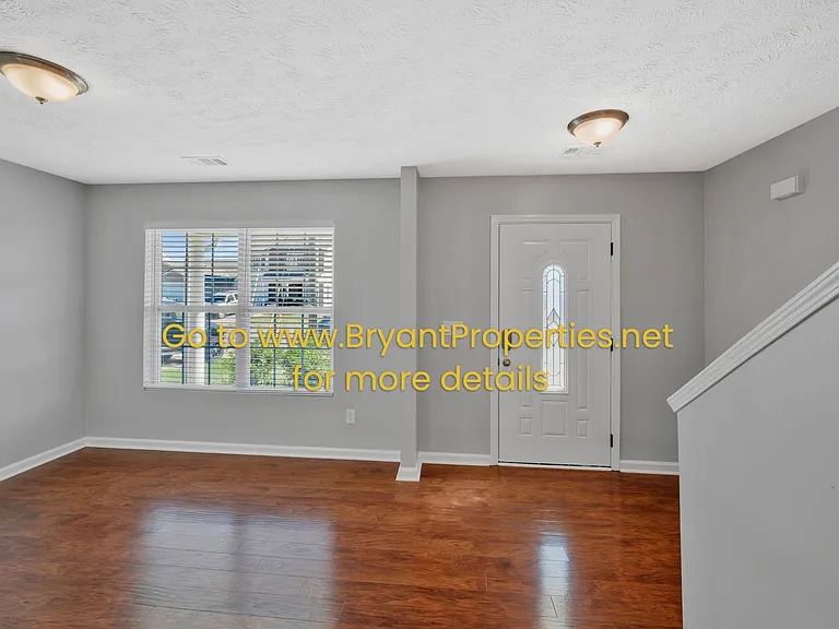 2872 Creekbend Dr — Photo 4